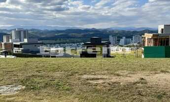 Imagem: Terreno à Venda em Condomínio Clube no