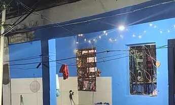 Imagem 2: Vendo quintal com 3 casas