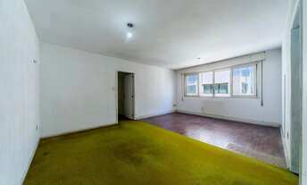 Imagem: Apartamento para reformar na Av.Carlos Gomes