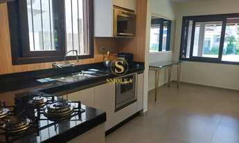 Imagem 5: Casa de Alto Padrão em Jurerê Internacional - Totalmente Reformada, com Piscina e Espaço G