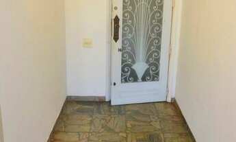 Imagem 6: Oportunidade única. Andar mediano, voltado ao verde, possível garagem