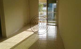 Imagem: 02 quartos sendo 01 suíte, Vaga escritura