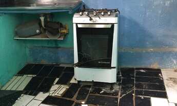 Imagem 3: Casa Kitnet Casa com 1 dormitório