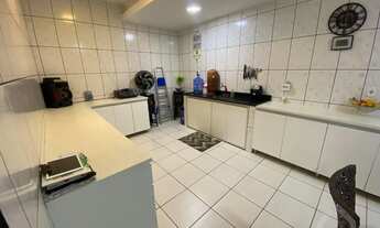 Imagem 2: Casa ampla edificada em lote de 240 m2 ( 12 x 20) em ótimo local do bairro Santa Terezinha