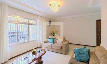 Imagem 2: Casa à Venda - Jardim das Flores, 3 Quartos, 238 m2