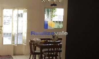 Imagem 7: T - Linda casa com espaço interno amplo e quintal frontal