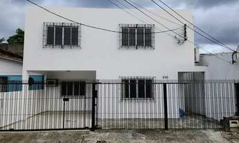 Imagem: VENDE-SE casa com 197m²