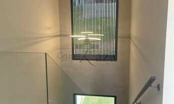 Imagem 6: Casa Mobiliada e Decorada em Condomínio Fechado com 4 Suítes, Piscina e Área Gourmet! Lin