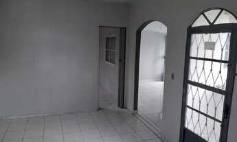 Imagem 4: Alugo casa 1 QT com varanda