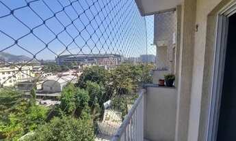 Imagem: Apartamento com 2 quartos, varanda perto