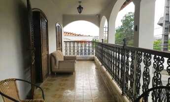 Imagem: Casa aluga 360m², 3 quartos, com edícula