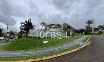 Imagem 3: Sobrado de Esquina no Condomínio do Lago com 824m de terreno