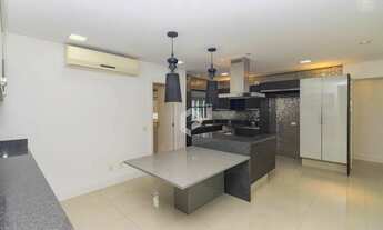 Imagem 2: Uma jacuzzi para curtir o verão e o inverno