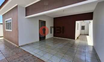 Imagem 2: Casa com piscina para locação no P.Q Res. Atlântica-sala-cozinha-3 quartos-suíte