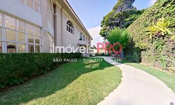 Imagem 4: Exclusiva Casa de Cinema no Jardim Everest, Cidade Jardim, com 5 suítes e 700 m² de terren