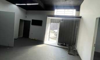 Imagem 4: Loja 219 metros Galpão / depósito com 5 vagas na garagem