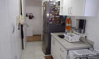 Imagem 3: Lindo imóvel todo modernizado, com 70 mts , 2 vagas, suíte , varanda e dependência de empr