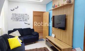 Imagem 2: Casa à venda, 2 quartos, 1 suíte, 4 vagas, Jardim Ipanema - Uberlândia/MG