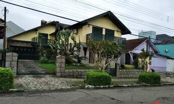 Imagem 2: Casa para Venda em Nova Petrópolis, Centro, 5 dormitórios, 4 suítes, 5 banheiros, 2 vagas