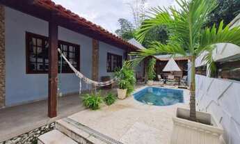 Imagem: Casa com piscina para venda no Coroado