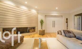 Imagem 3: Apartamento com 311m², 4 suítes, lareira, dependência completa de empregada, 6 vagas