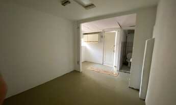 Imagem 3: Quarto de fundos Bernardino de campos em frente ao extra