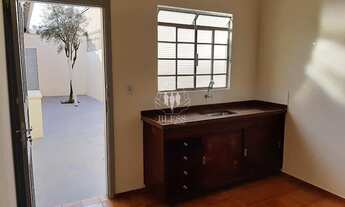 Imagem 4: CASA DE RUA COM 2 DORMITÓRIOS NO BAIRRO VILA GRAFF (JUNDIAI)! EDÍCULA COM MAIS 2 DORMITÓRI