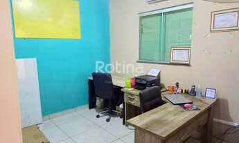 Imagem 3: Casa à venda, 2 quartos, 1 suíte, 4 vagas, Jardim Ipanema - Uberlândia/MG