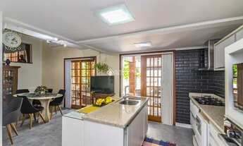 Imagem 6: Casa para venda possui 320 metros quadrados com 3 quartos em Jardim Itu - Porto Alegre - R