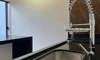 Imagem 6: Casa 3 quartos com suíte e closet, acabamento alto padrão e piscina