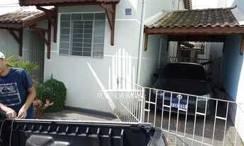 Imagem 4: Casa de vila. Sobrado com 2 quartos, sala, cozinha, 02 banheiros, área de serviço e quinta