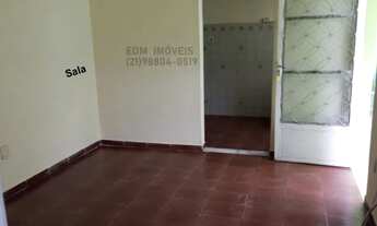 Imagem 3: Código: EDM9131 - Casa Qto. depend., área, peq. quintal - prox. Praça