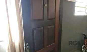 Imagem 2: Apartamento de 2 dormitórios semi mobiliado no bairro Teresópolis