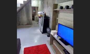 Imagem 6: Casa com dois cômodos e garagem para 2 carros