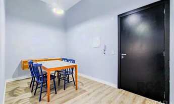 Imagem 4: No Melhor Edifício da Cidade Baixa! Apartamento com Pátio gramado de 80m²