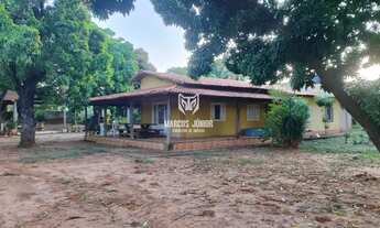 Imagem: LINDA CHACARA NA ESTRADA DA PRODUÇÃO A