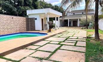 Imagem: Casa com piscina na Vila Rezende, Goiânia/GO