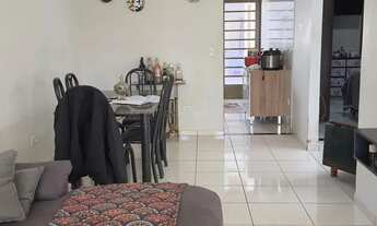 Imagem 7: Casa com suíte e edícula à venda  conforto e praticidade em um só lugar