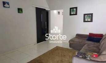 Imagem 4: Casa estilo sobrado com 4 dormitórios à venda, 225m² por R$ 650.000 - Jardim Europa - Uber