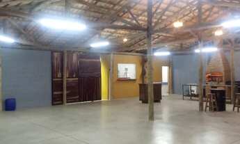 Imagem 2: Salão de festa estilo rústico