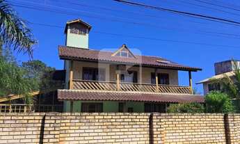 Imagem: Casa com 3 dormitórios à venda no Campeche