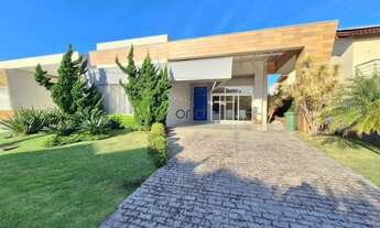 Imagem: Casa mobiliada com 4 suítes à venda, 235