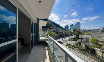 Imagem: Apartamento com varanda e vista mar na beira