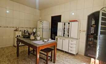 Imagem 6: Casa Ampla com 4 Quartos, 1 Suíte e 4 Vagas de Garagem à Venda na QNE 19 - Taguatinga Nort