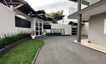 Imagem 3: Sobrado com 4 quartos, sendo 1 suíte na Região Leste