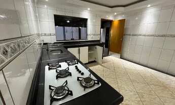 Imagem 6: Vendo Casa com Piscina e Suites no Bairro Bandeiras em Anapolis