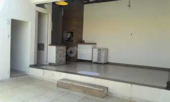 Imagem 6: Linda casa com piscina no Bairro Martins disponível para aluguel