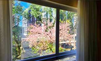 Imagem 2: Apartamento para Venda em Curitiba, Água Verde, 4 dormitórios, 2 suítes, 3 banheiros, 2 va