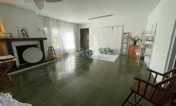 Imagem 2: Casa 5 dorm com 3 suítes, sala ampla com lareira, com área de lazer, Ipanema Porto Alegre