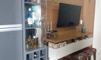 Imagem 6: Apartamento no bairro São Jorge, com 52m², todo montado de armários, sala com sacada